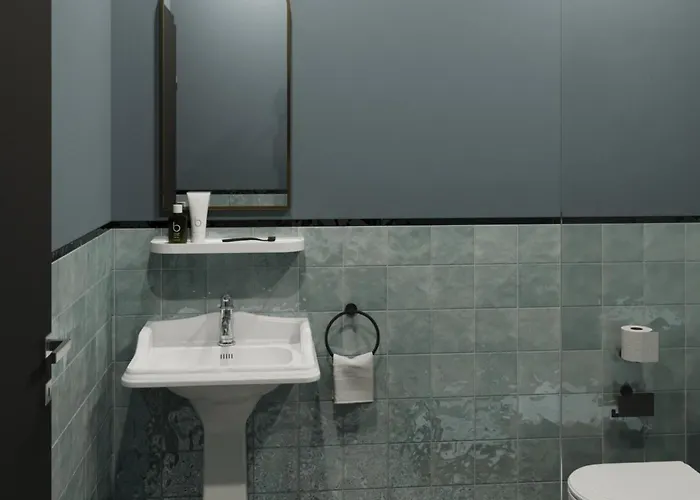 Maroon & Moss 3* Budapest