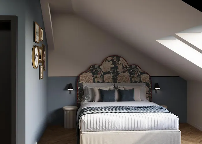 Maroon & Moss Aparthotel 3*