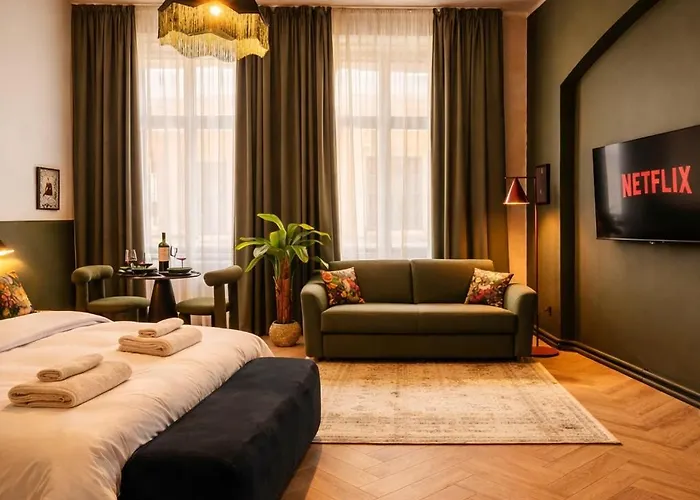 Aparthotel Maroon & Moss 3*