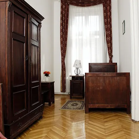 Kalvin House Aparthotel