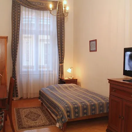 Kalvin House Aparthotel 3*