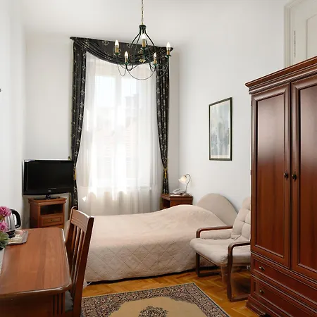 Kalvin House Aparthotel