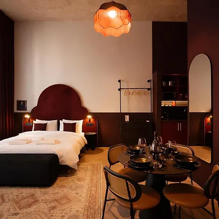 شقة فندقية Maroon & Moss