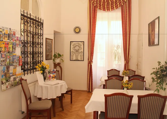 Maroon & Moss Apartmanhotel Budapest