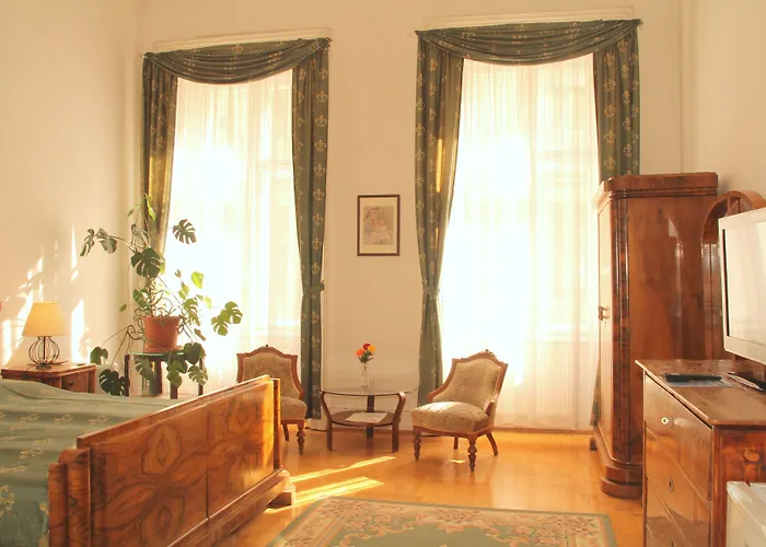 Apartmanhotel Maroon & Moss 3*