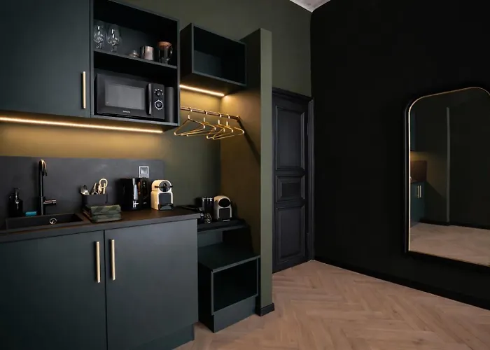 Maroon & Moss Apartmanhotel