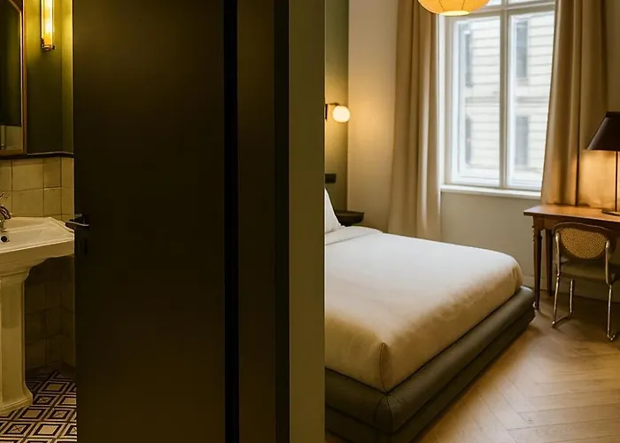 Maroon & Moss 3* Budapest