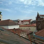 Maroon & Moss Budapešť