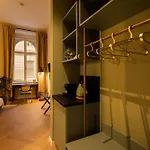 Aparthotel Maroon & Moss