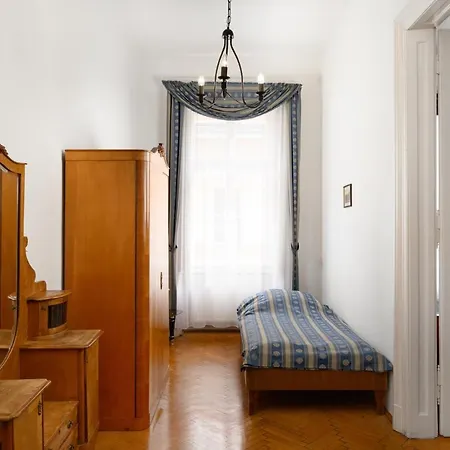 Kalvin House Апарт-отель