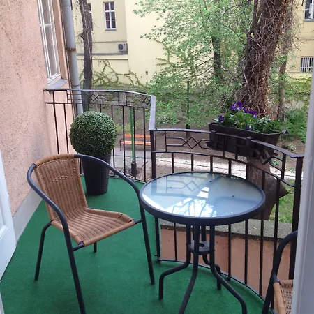 Апарт-отель Kalvin House 3*