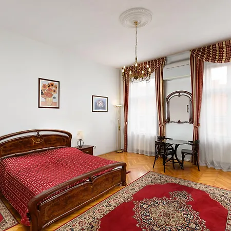 Kalvin House Апарт-отель 3*